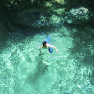 粉嫩小泬没有毛小便是正常吗
